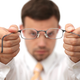 Illustration for article titled Make a pair of glasses from index cards